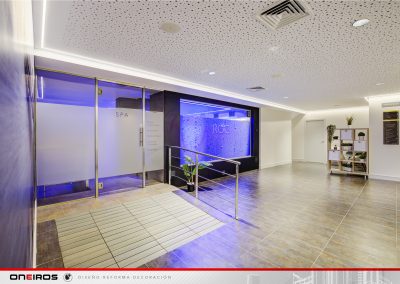 Diseño Oneiros, Vinilo cristalera, iluminación led Oneiros